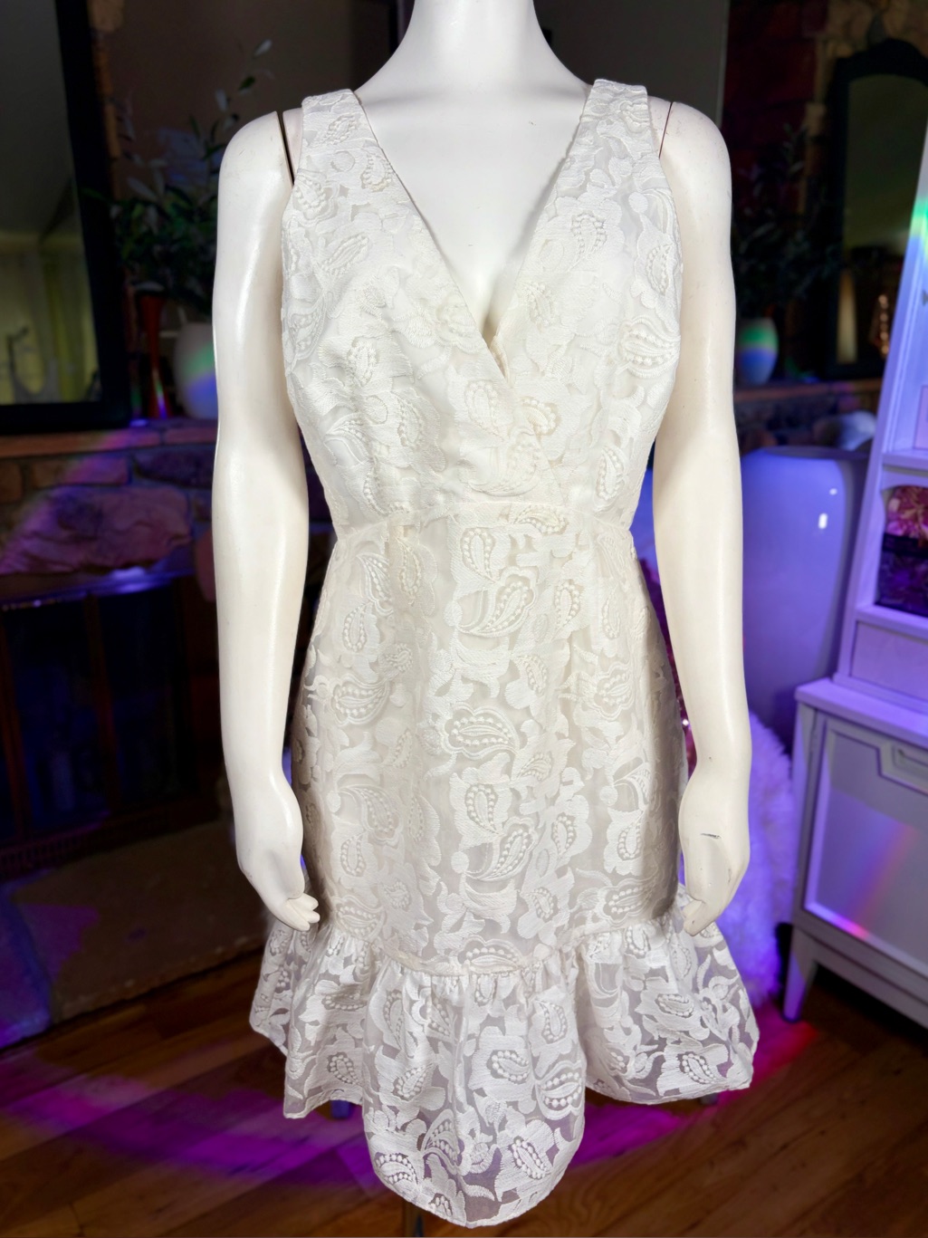Marchesa Voyage White Embroidered Lace 2-Layer Vneck Flounce Hem Dress, Sz 8